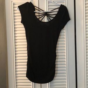 Black shirt sleeve shirt